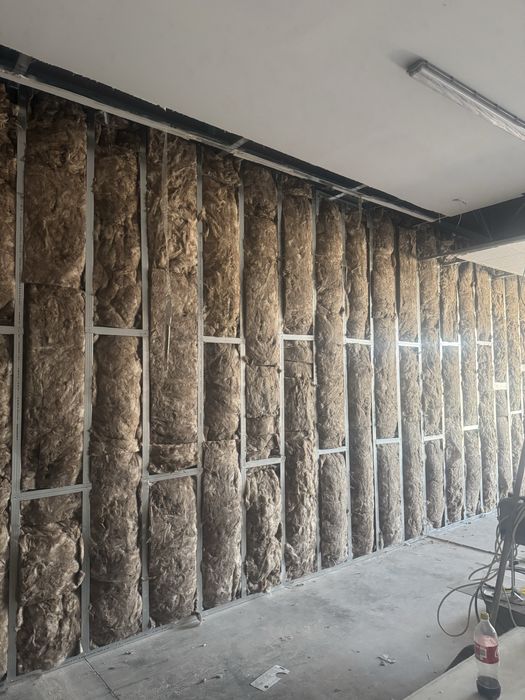 Execut finisaje interior si exterior .