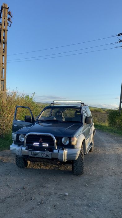 Mitsubishi Pajero 2.5