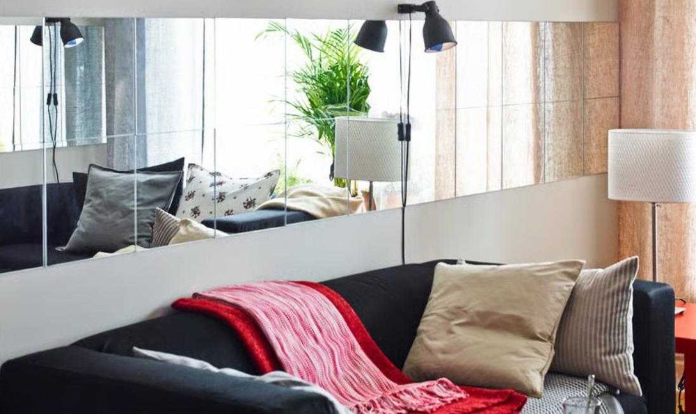 Vand 2 seturi  Oglindă,30x30 cm . Ikea