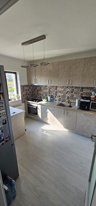 Proprietar vand duplex