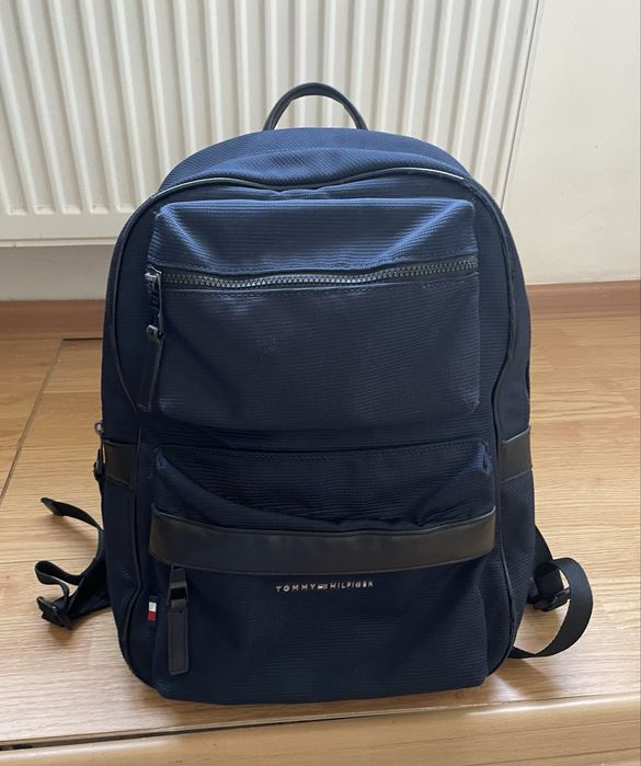 Rucsac de oras Tommy Hilfiger bleumarin