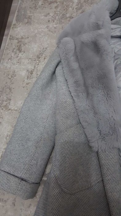 Пальто зимнее серое