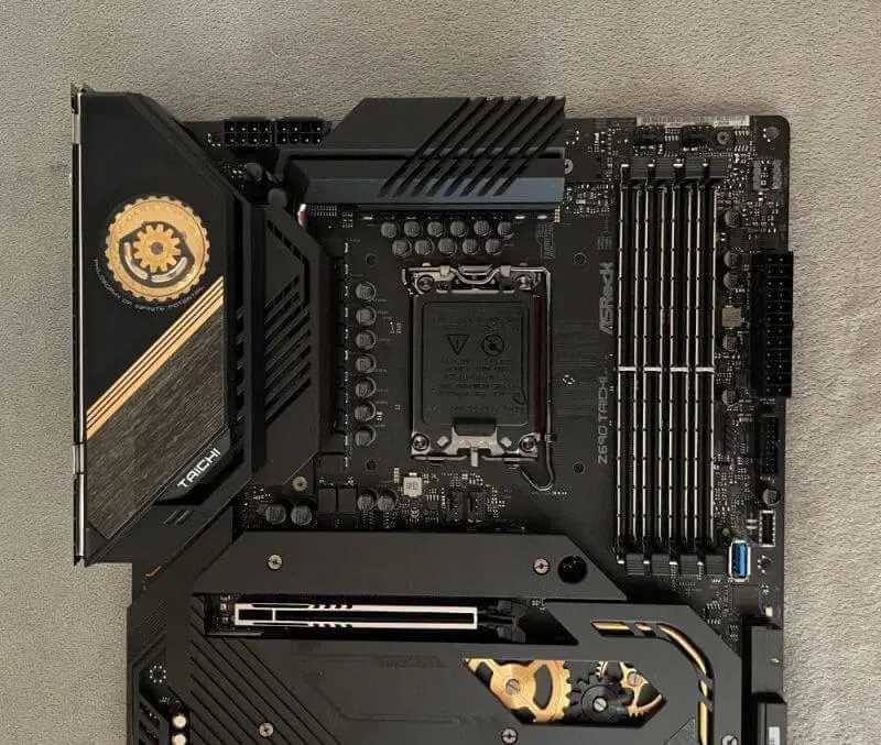 Дънна Платка / Motherboard ASRock Z690 Taichi + [i5 12400f]