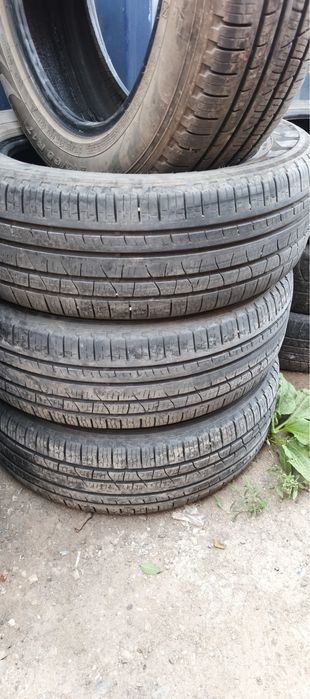 Продам покрышки б/у R17