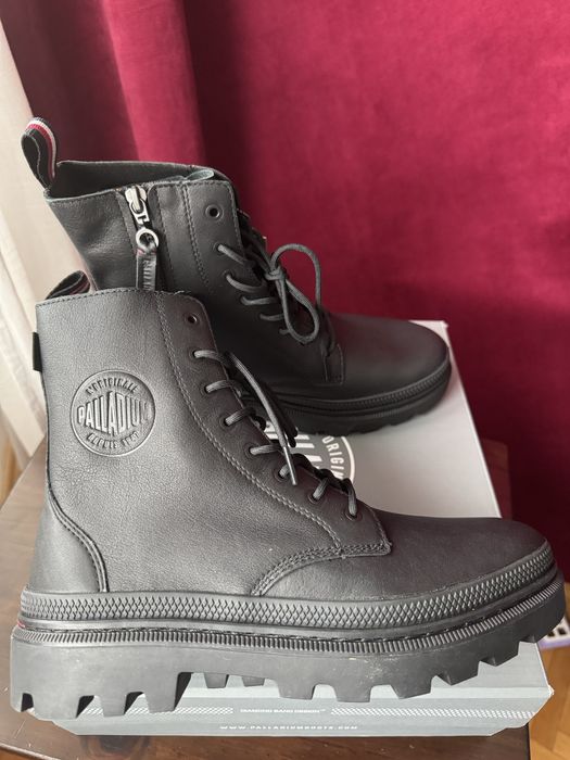 Ghete Palladium - piele - noi cu eticheta