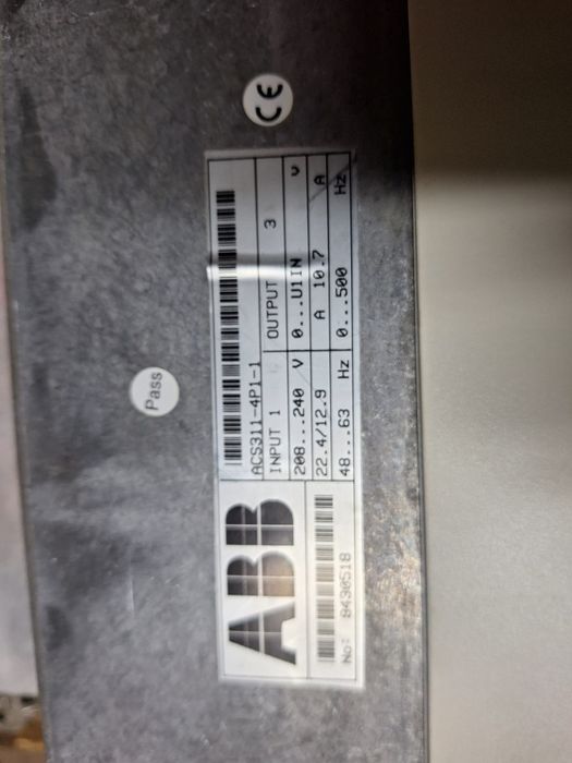 Convertizor de frecventa ABB ACS 300 .Aimentare  220ac- 2,2kw