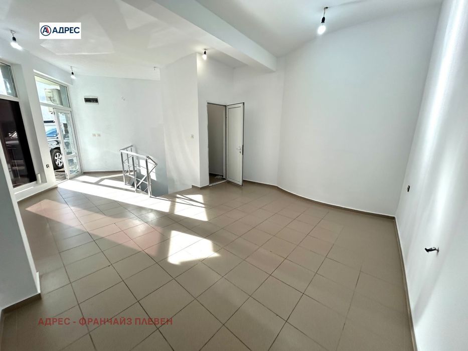 Продава се Магазин в Враца, Център - 64 кв.м за 1319 €/кв.м - Снимка #1