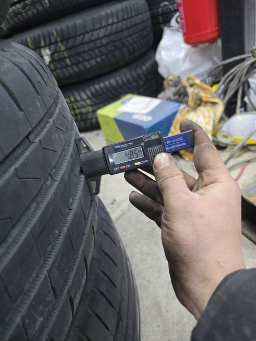 4 Броя 215/55/17 Hankook 2x5,8mm 2x4,8mm 25dot