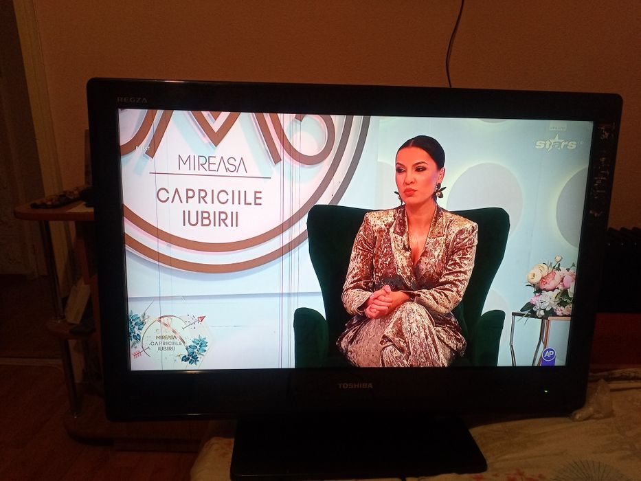 tv lcd thoshiba și telefon Alcatel u5