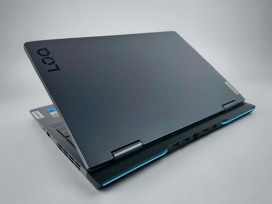 Лаптоп Lenovo LOQ 15" Full HD 144Hz i5-12450 16RAM 512SSD RTX 2050 Перфектен! Гаранция!