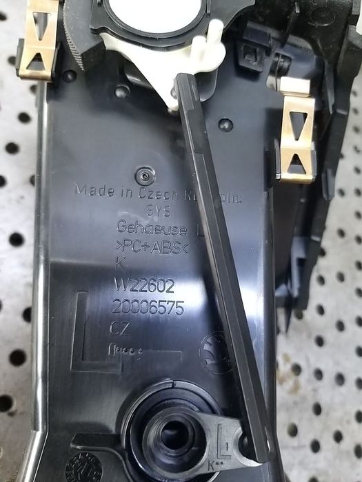 Grila ventilatie bord stanga fata skoda fabia 3 nj w22602 20006575