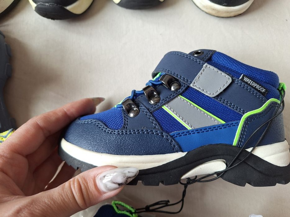 Нови водоустойчиви боти размер 26