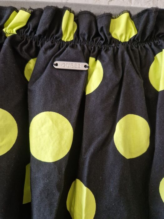 Нов кроп топ  guess