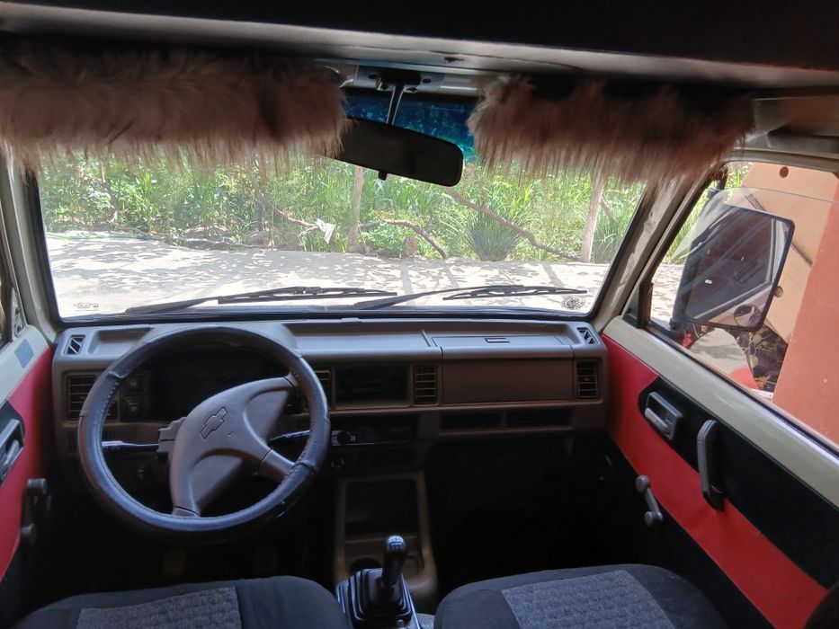 Moshina sotildi sirochni