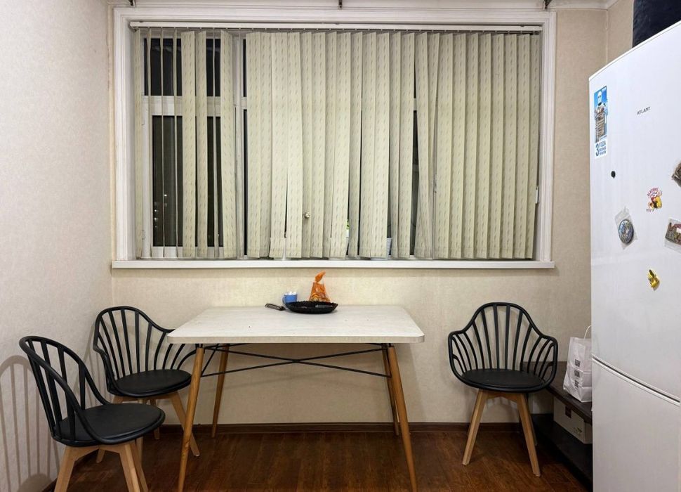 Продается 3-х комнатная квартира на Циалковского. Паркентский рынок