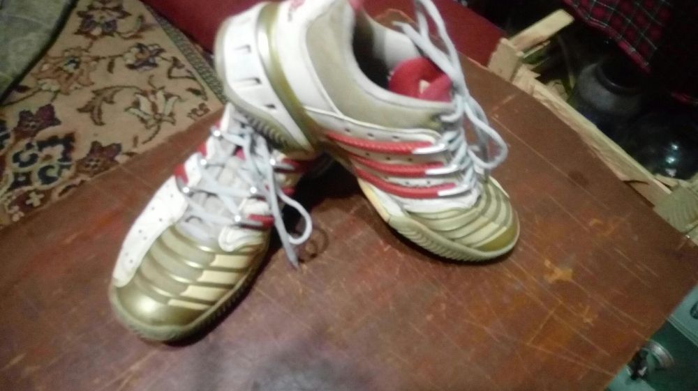 Кроссовки унисекс 38 размера