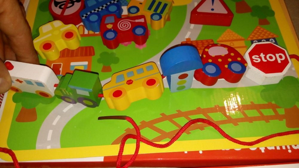 Комплект Наниз от Ферма и Коли в 2 модела с връв и постелка