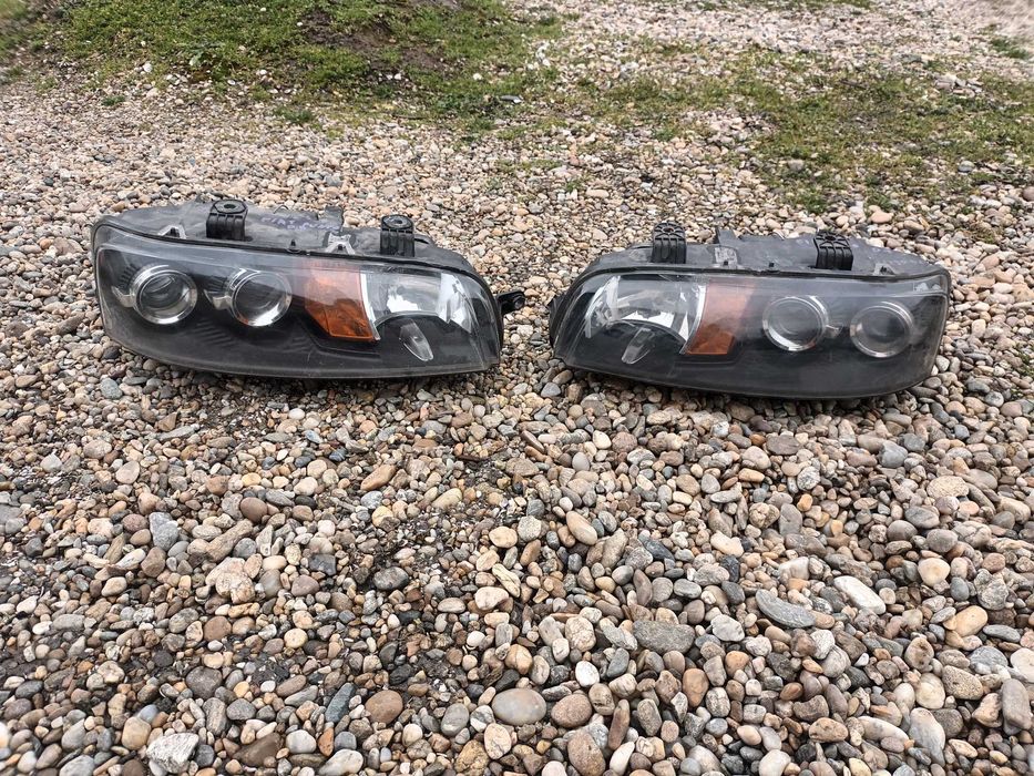 ляв и десен фар за фиат пунто МК2 99 - 03 FIAT PUNTO MK II