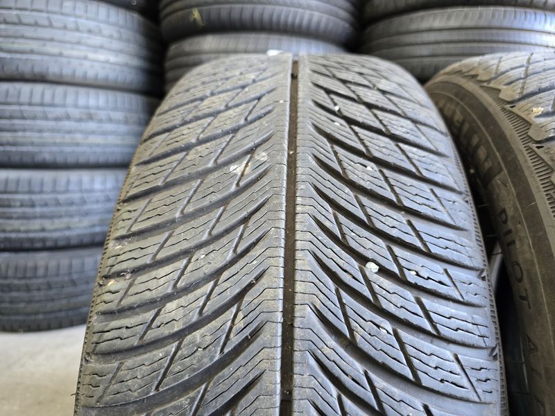 215/55/18 MICHELIN 4бр