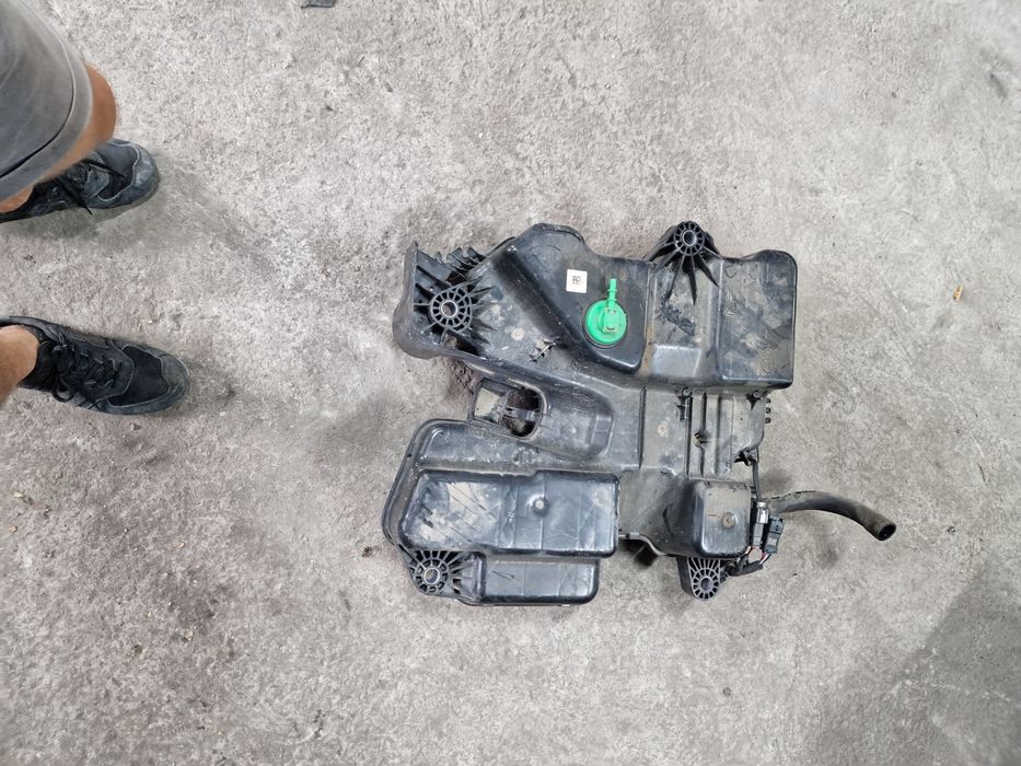 Vas rezervor  adblue opel vivaro peugeot expert toyota proace