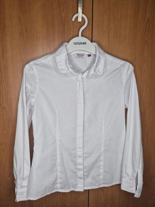 Продам школьные блузки с длинным руковом