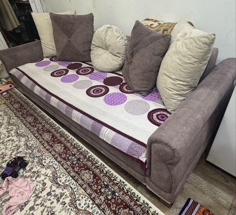 Диван для гостиной