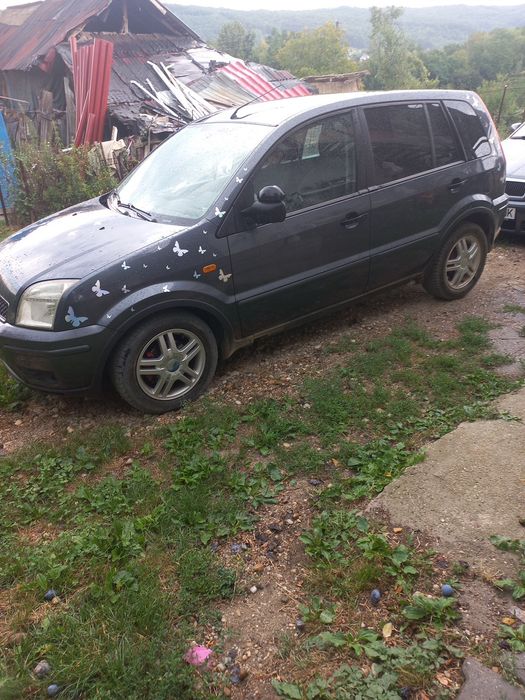 Vând Ford fusion semiautomat 1.4 tdci