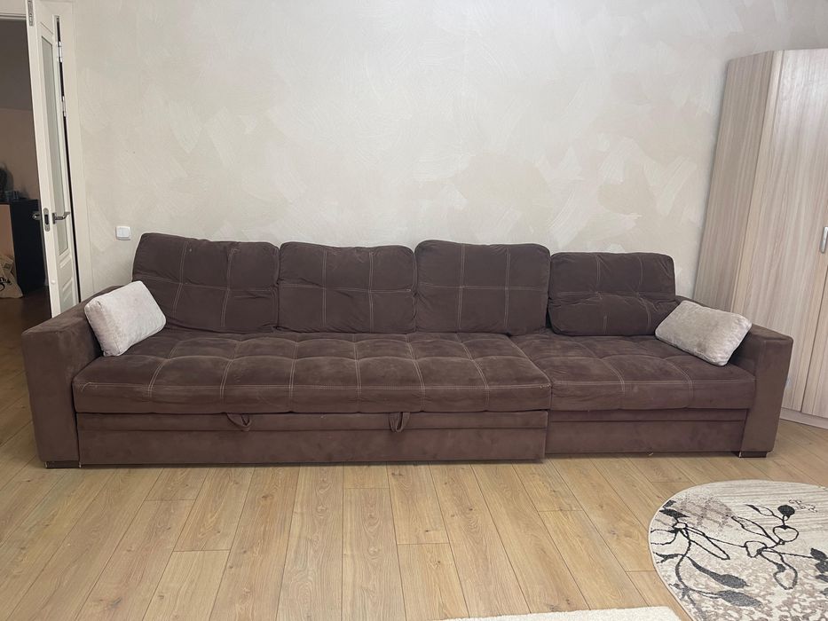 Срочно продам диван