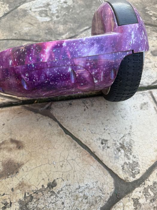 Vând hoverboard Mov Galaxy cu Bluetooth și lumini LED