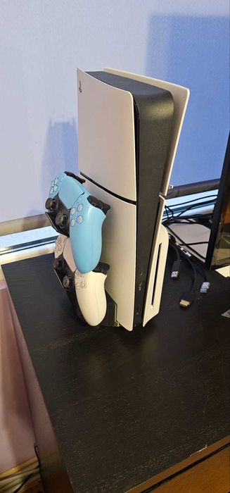 Вертикална стойка за PS5 Slim с Охлаждане и USB Хъб (Cooling Stand)