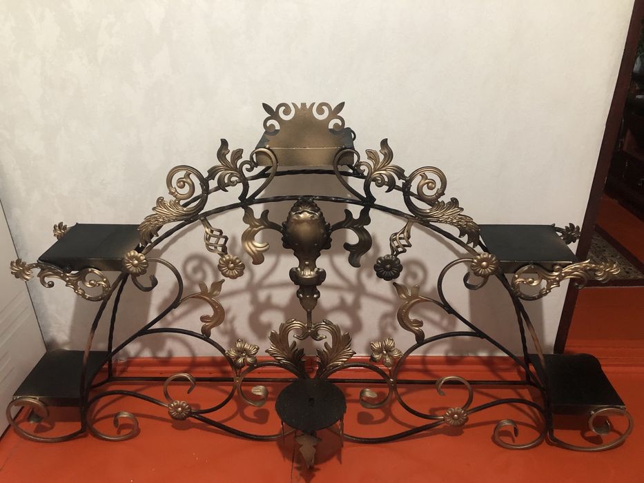 Гүлге арналган подставка