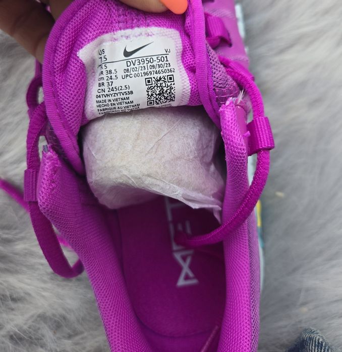 Nike Metcon оригинални дамски сникърси нови с оригиналната  кутия 38.5