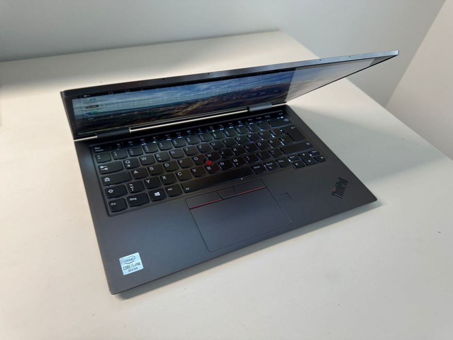Lenovo ThinkPad X1 Yoga – i5 vPro/16GB RAM/256GB SSD