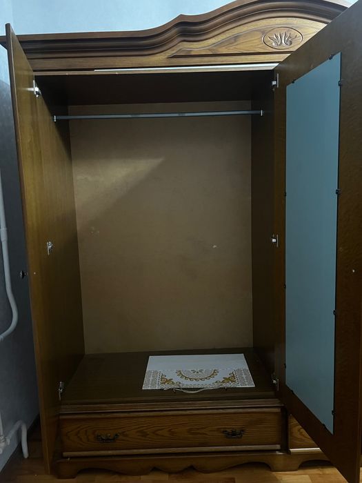 Шкаф с 2мя зеркалами