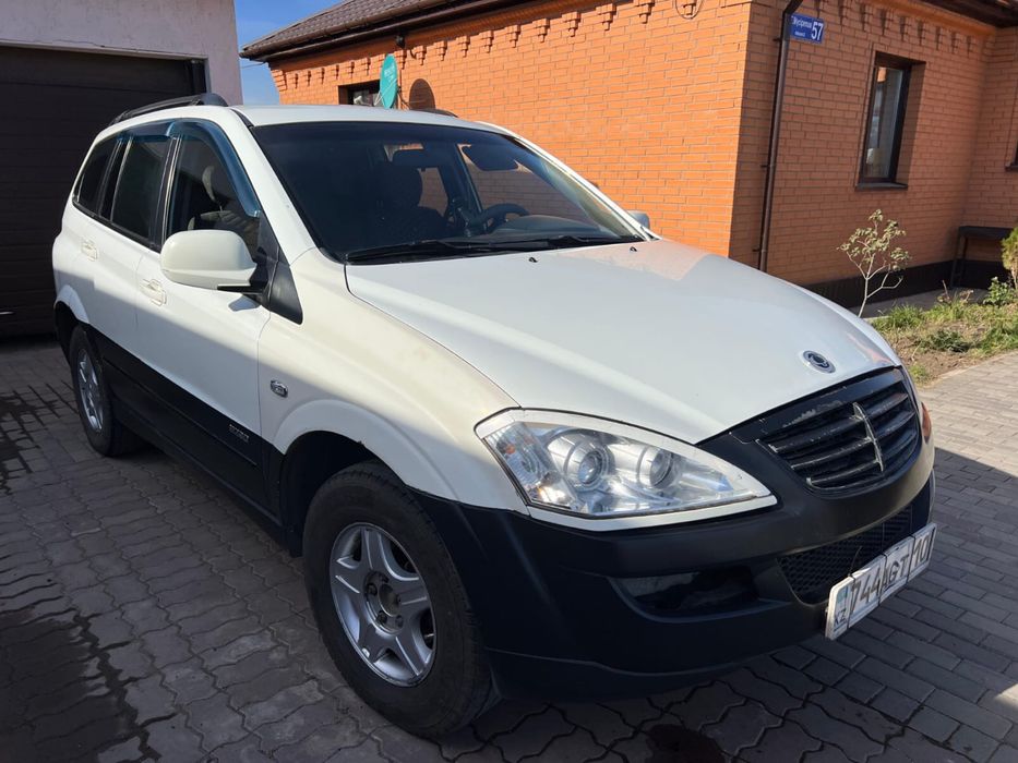 Автомобиль SsangYong