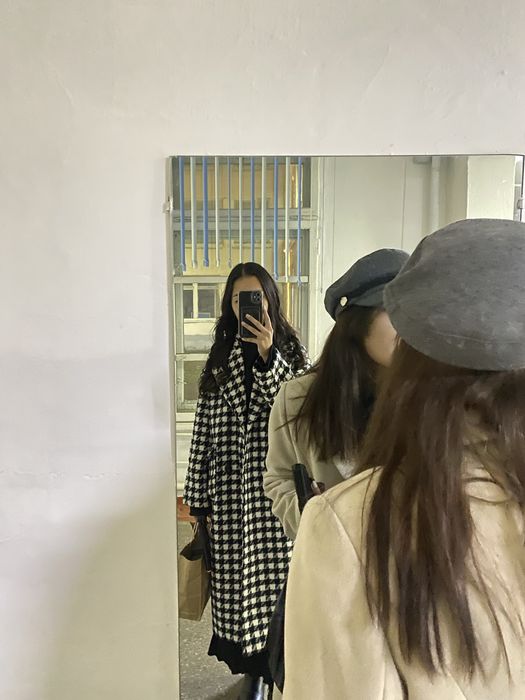 Продам черно-белое пальто теплое