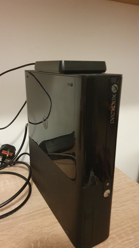 Продавам Xbox 360e 2013г 1tb Rgh хакнат гр София Абдовица • Olx Bg