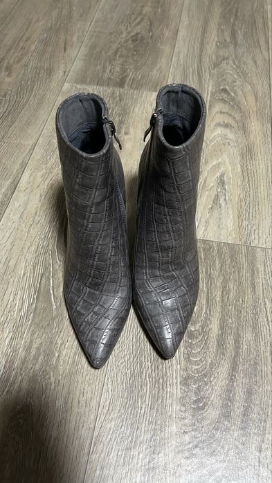 Продам ботильоны, 39 р / женская обувь