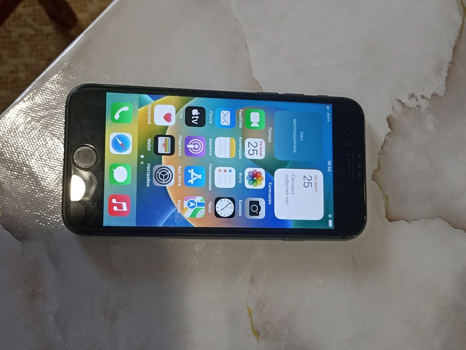 Продажа IPhone 8 64Gb