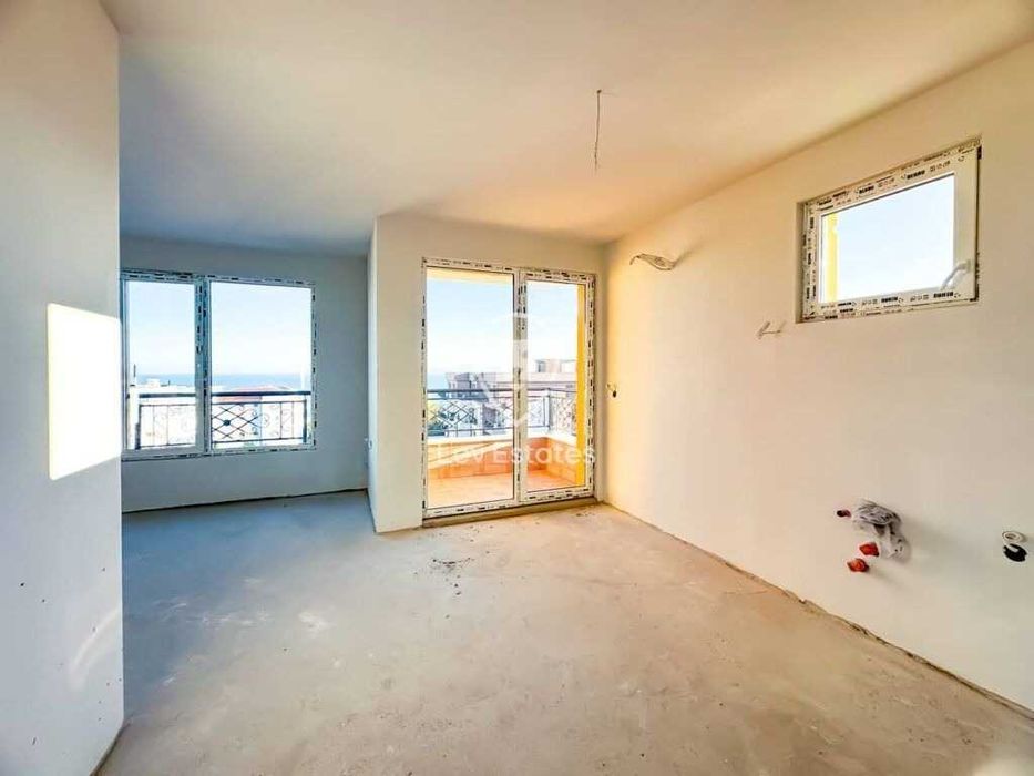 Продава се Двустаен апартамент в Бургас, Сарафово - 66 кв.м за 1591 €/кв.м - Снимка #1