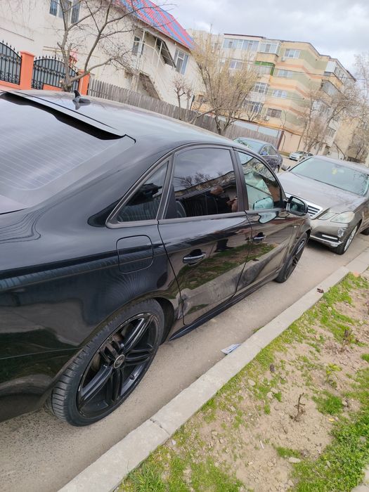 Vând audi A4 b8 2011