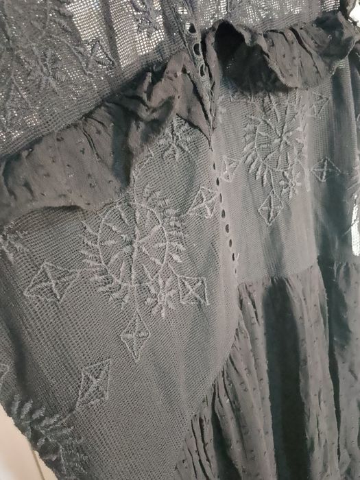 Платье чёрное гипюровое