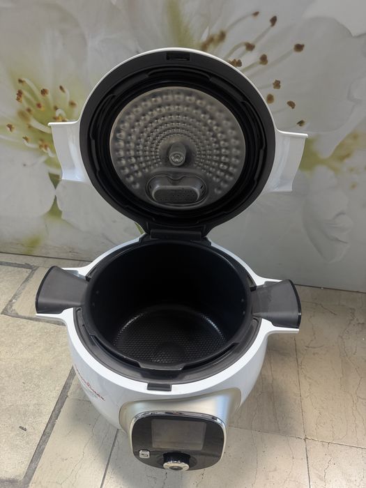 Мултикукър Moulinex Cookeo