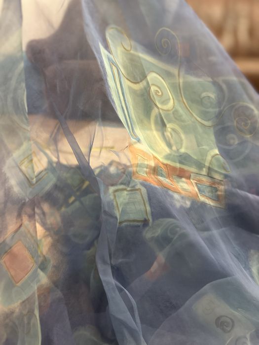 Продаю 2 комплекта штор с тюлем