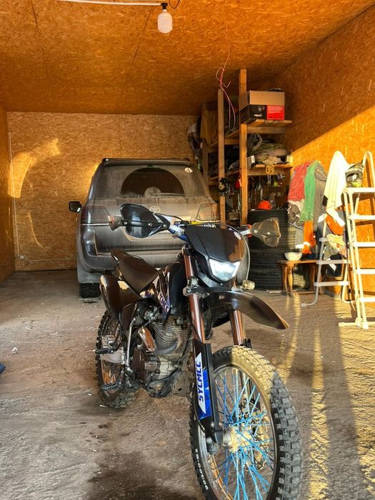 Мотоцикл 250 кубов