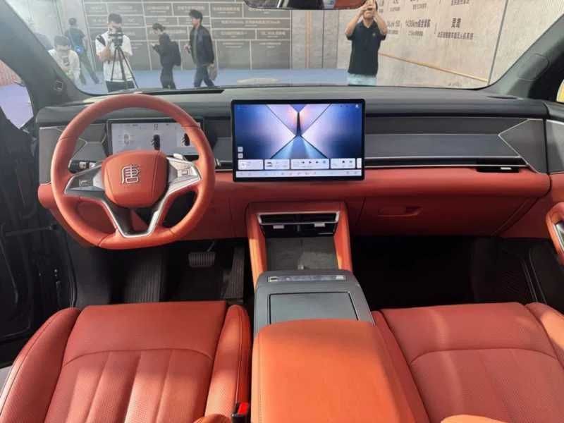 BYD tang L Продажа за наличные и халяльная продажа в рассрочку