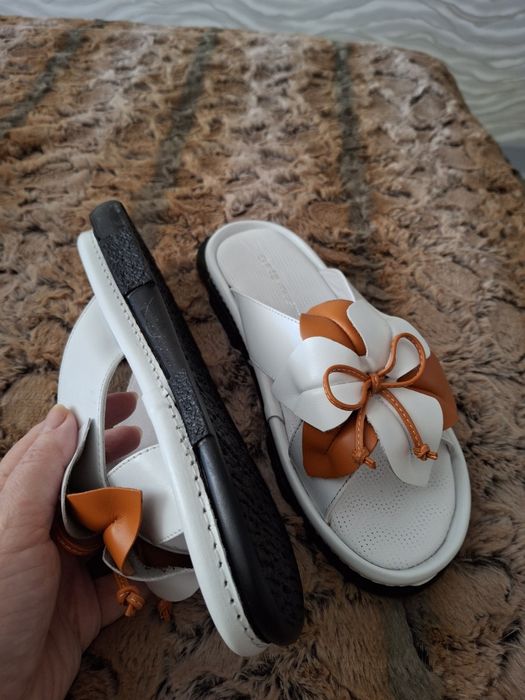 Продам летние шлепки.