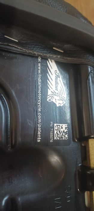 Indian Scout, Седалка и слюда