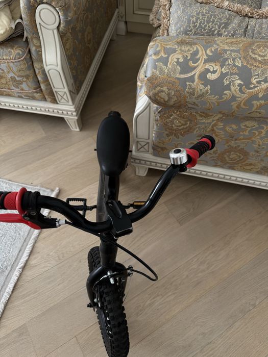 Детский велосипед (черный, Space Baby)