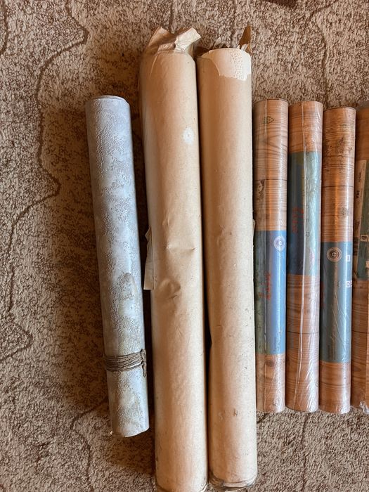 Vand 4 radiatoare + 13 role tapet